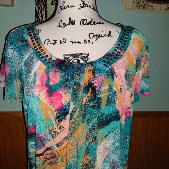 Euc Bright colored shirt - Picture 3 of 5